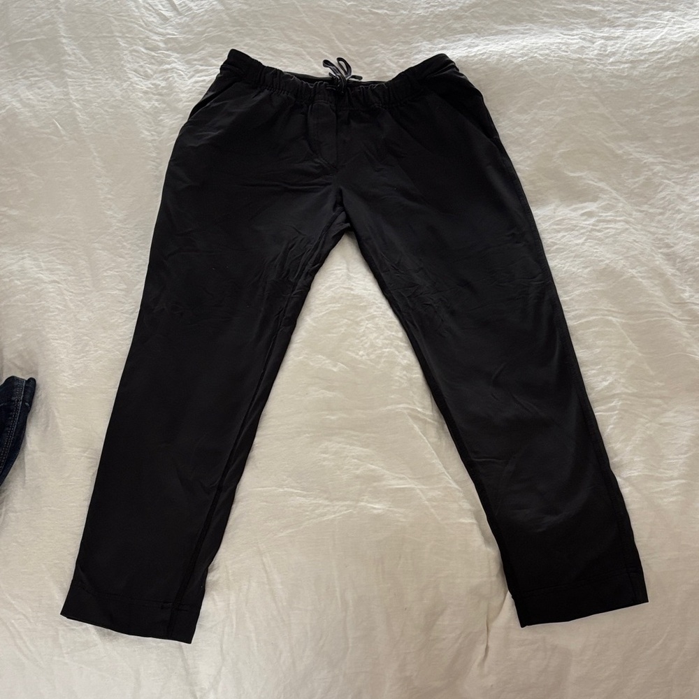 Women’s lululemon Black Drawstring athletic pants